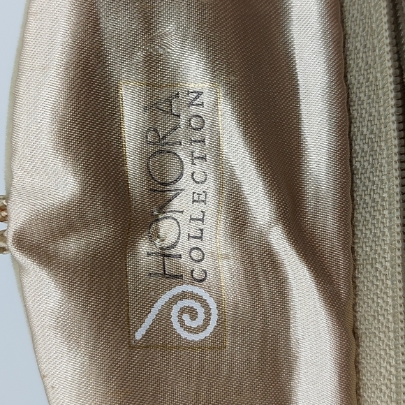 Honora Collection Beige Gold Blue Floral Embroidered Jewelry Pouch - Picture 4 of 7